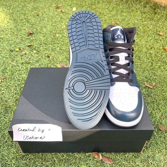 Nike Air Jordan 1 mid GS navy white shoes - Picture 5 of 5
